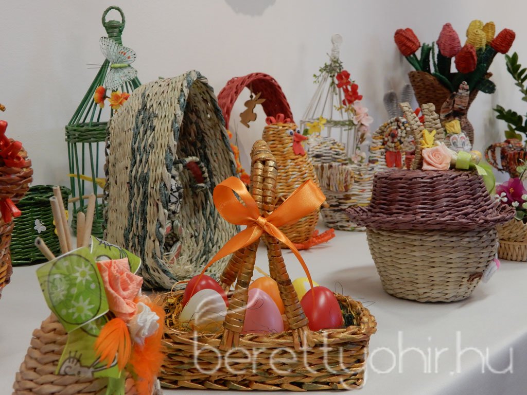 A berettyóújfalui papírfonó kör kiállítása 22